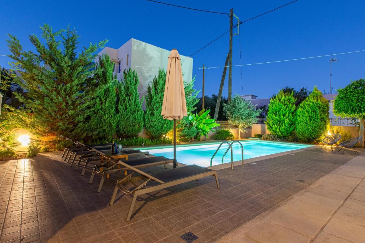 Villa Rea'S Sea House Kato Galatas Exterior foto